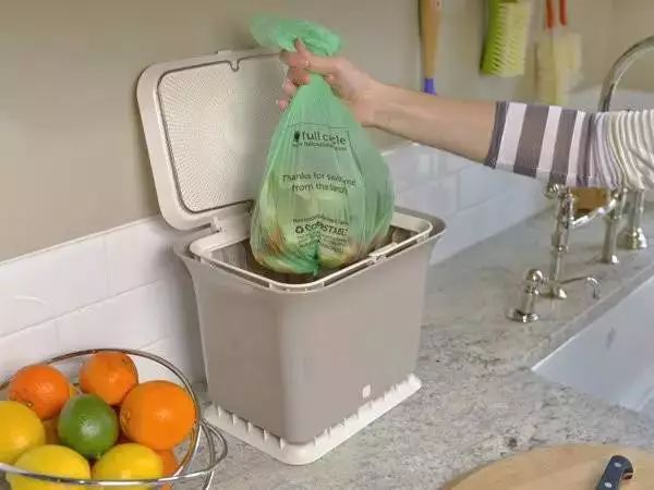 科普生活小妙招：厨房清洁、废物利用、节能环保全攻略，让生活更轻松省钱